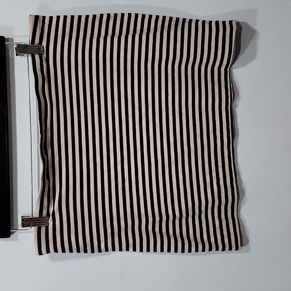 H&M striped mini skirt (L) - Picture 2 of 5